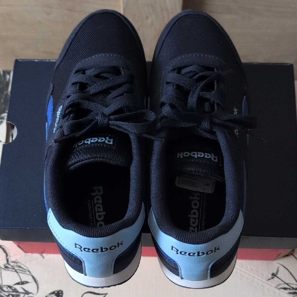 Reebok Women's Navy and Light Blue Sneakers - Picture 4 of 4